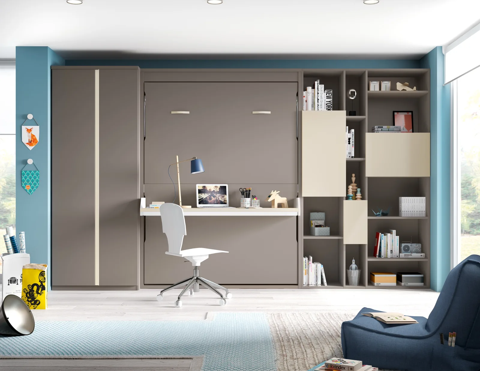Lit escamotable avec bureau fermé, façades taupe, entre une armoire et une bibliothèque
